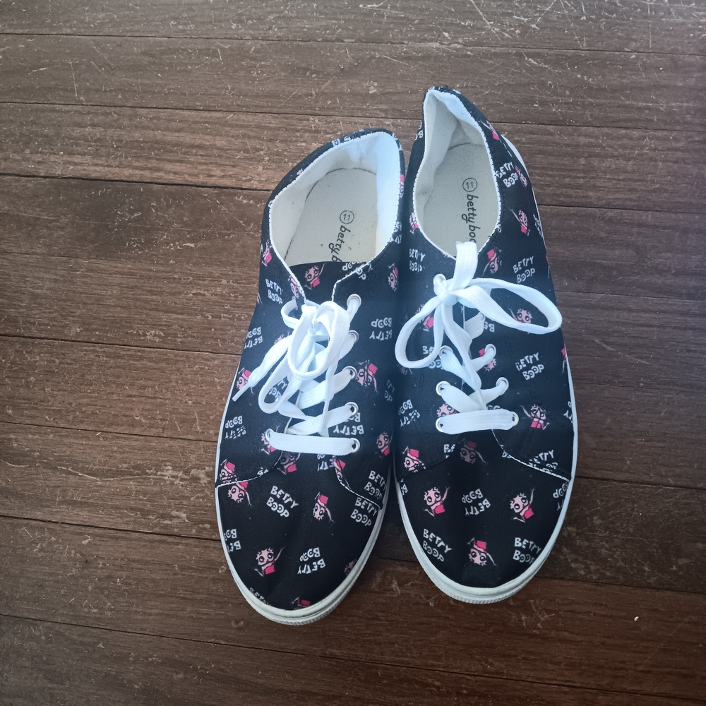 Betty Boop Black Sneakers with Pink Accents